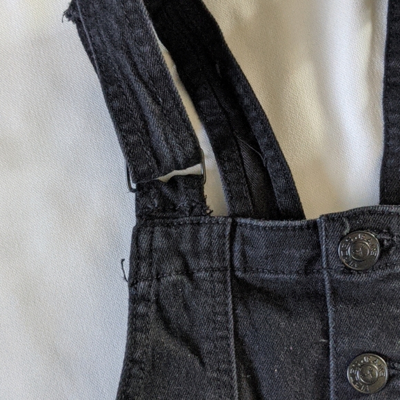 Like new black overalls - Picture 5 of 10